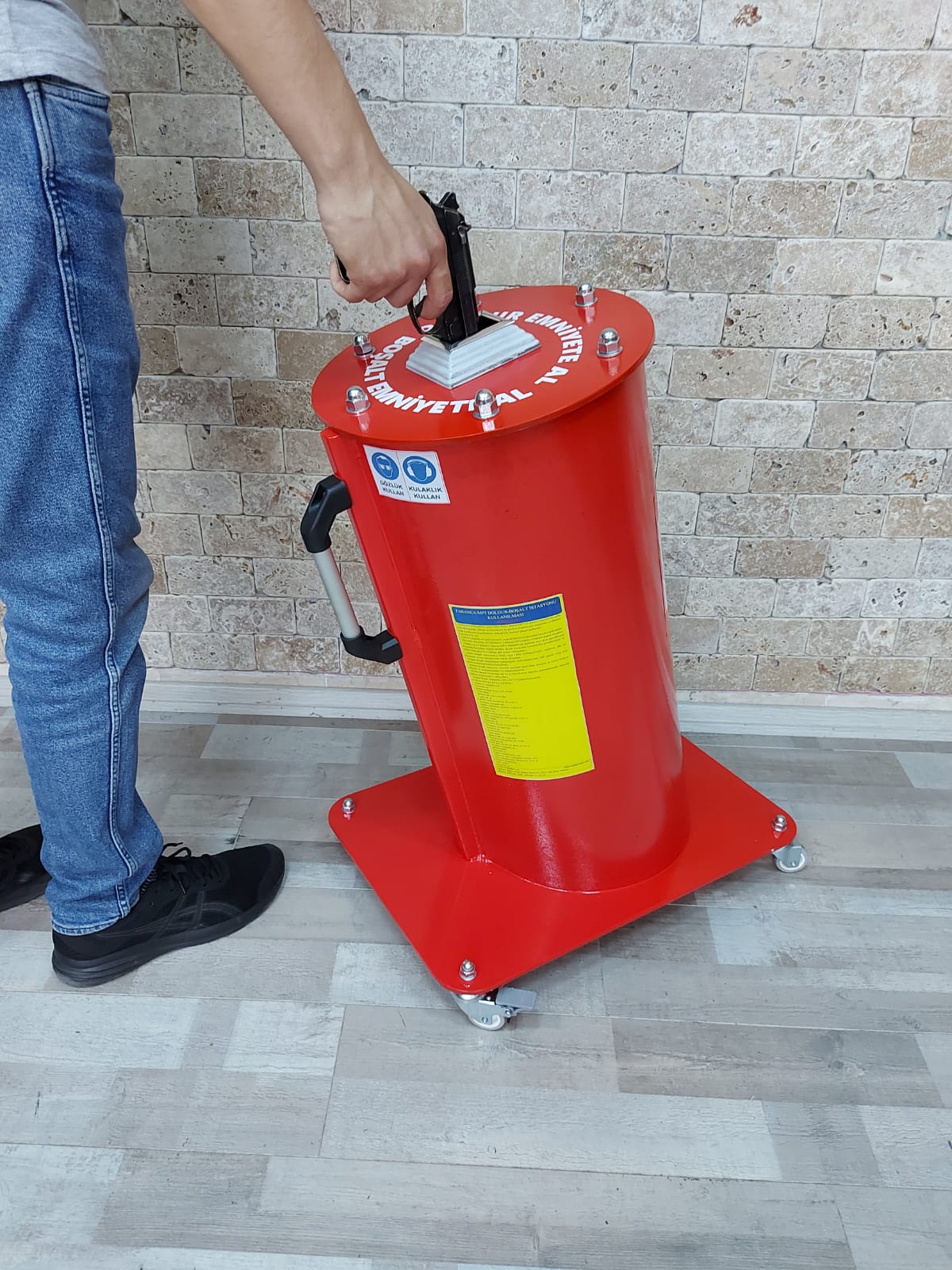 Doldur Boşalt İstasyonu Compact Silindir Tip (Tabanca-Mp5 Hafif ve Ağır Makinalı Tüfek) Doldur-Boşalt İstasyonu BR7 Koruma Seviyeli Doldur Boşalt İstasyonu