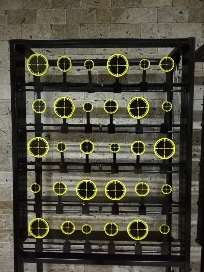 Airsoft Poligon Hedef Sistemi – 30 Figürlü İpli Makaralı Model (Emoji Modelli Hedefler) MASA ÜSTÜ MODEL