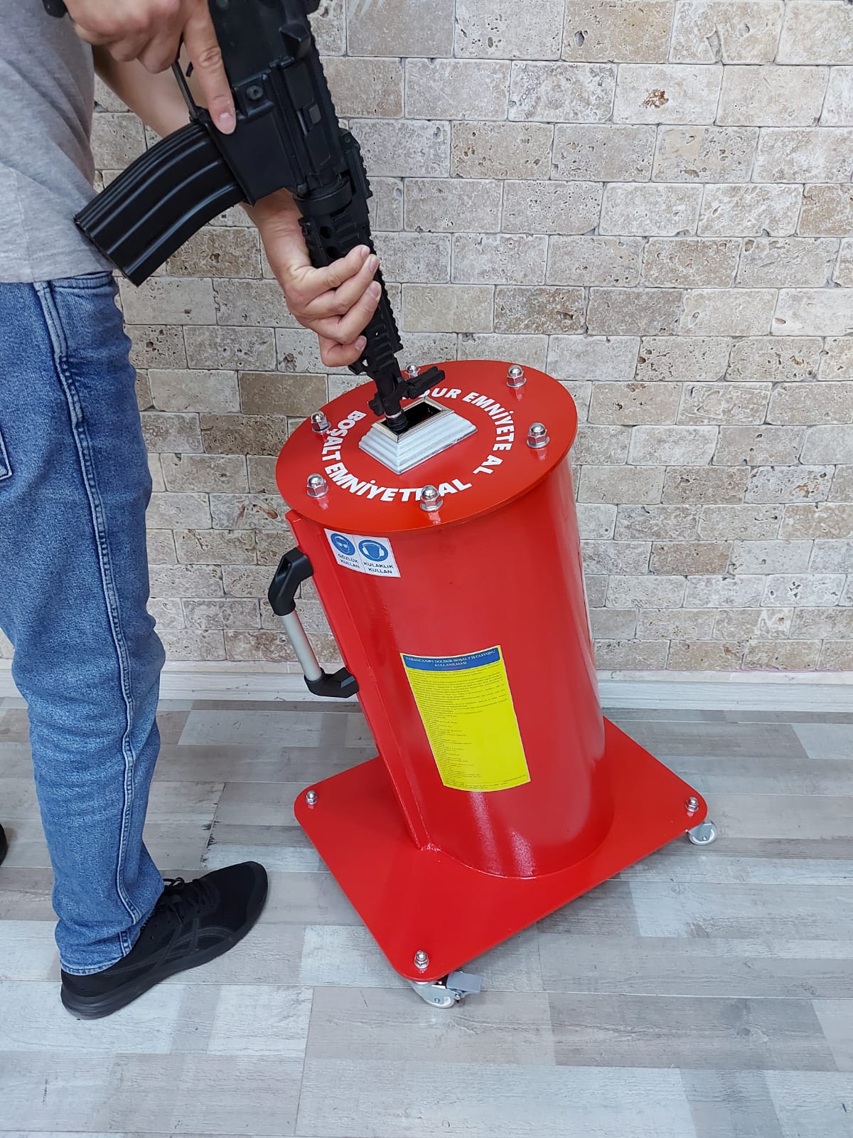 Doldur Boşalt İstasyonu Compact Silindir Tip (Tabanca-Mp5 Hafif ve Ağır Makinalı Tüfek) Doldur-Boşalt İstasyonu BR7 Koruma Seviyeli Doldur Boşalt İstasyonu